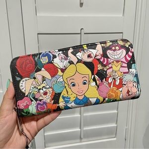 NEW & RARE Alice in Wonderland All over print Loungefly wallet